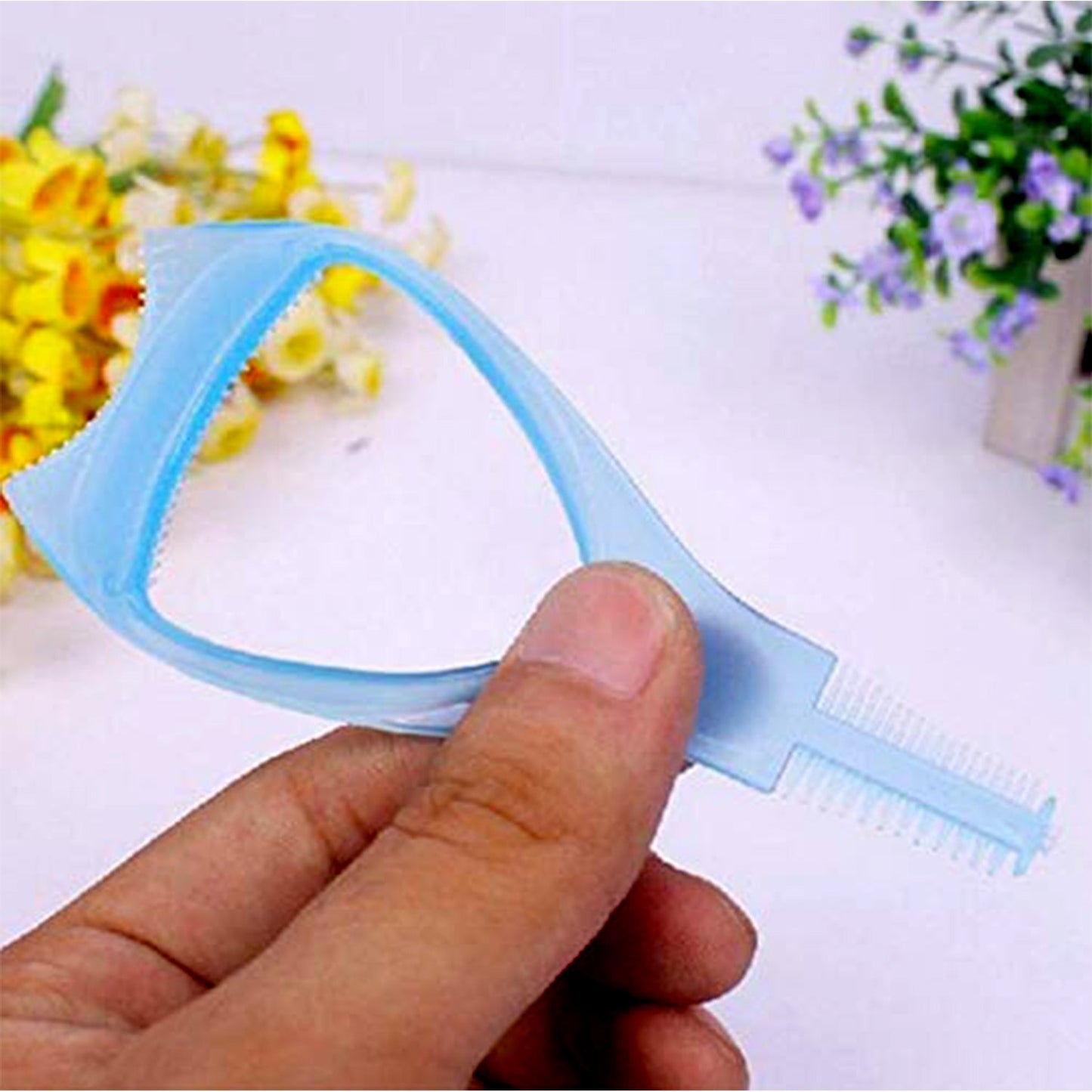 multipurpose lash tool for smudge-free mascara, mascara application tool for DIY eye makeup, makeup tool for perfect lashes and curl