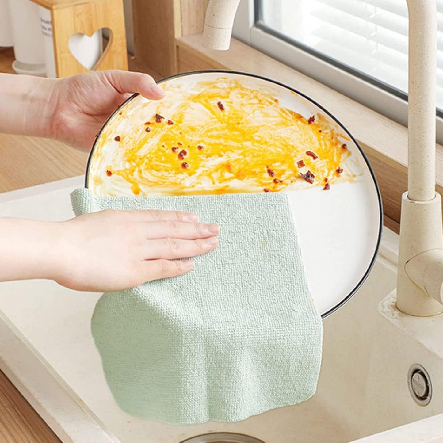 soft microfiber cloths for dusting and wiping, multipurpose microfiber towels set, household cleaning cloths with container, lint-free microfiber cloths for car and electronics
