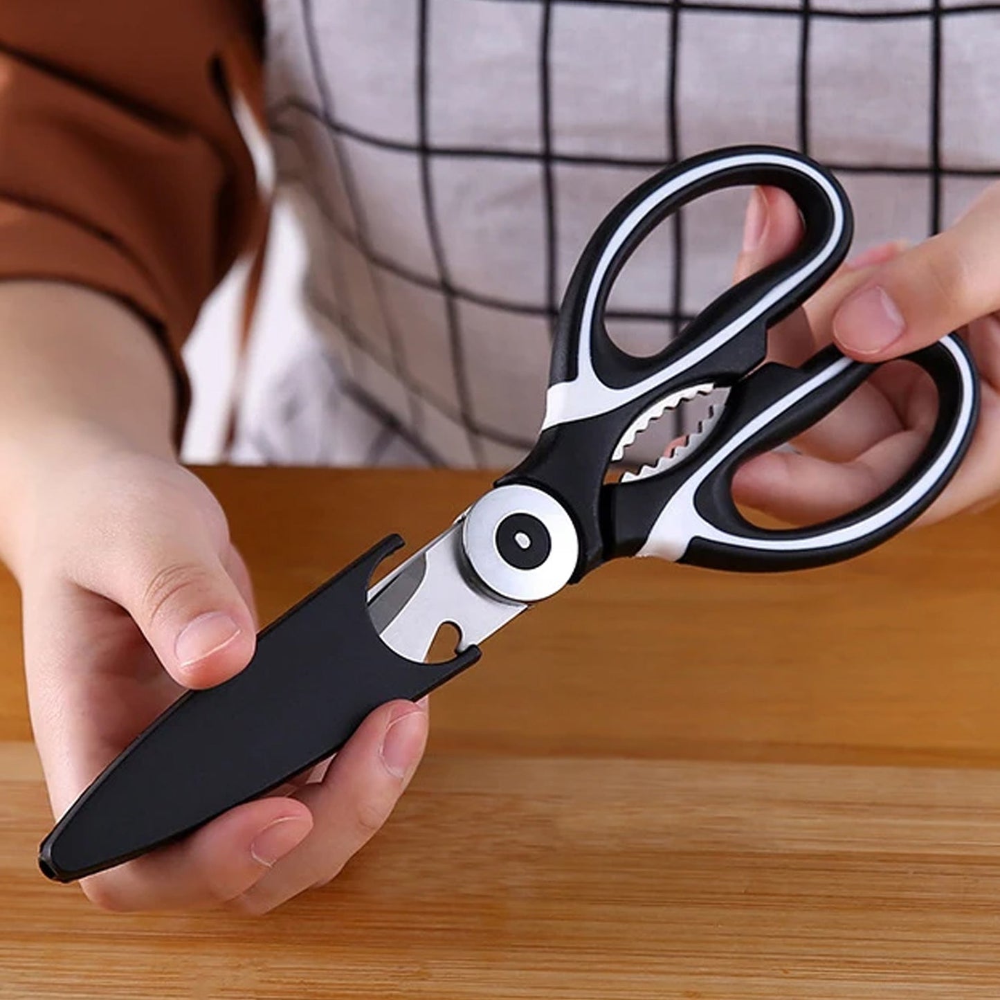 3-in-1 stainless steel kitchen scissors with magnetic sheath