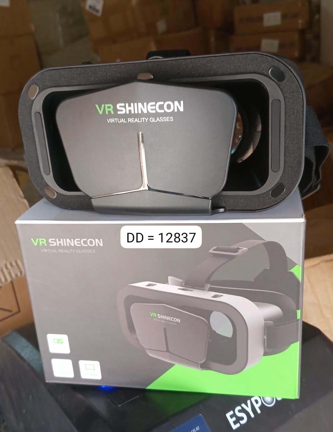 VR headset for educational content and gaming, mobile gaming headset for immersive play, virtual reality glasses for learning and entertainment, headset for smartphone-based VR content