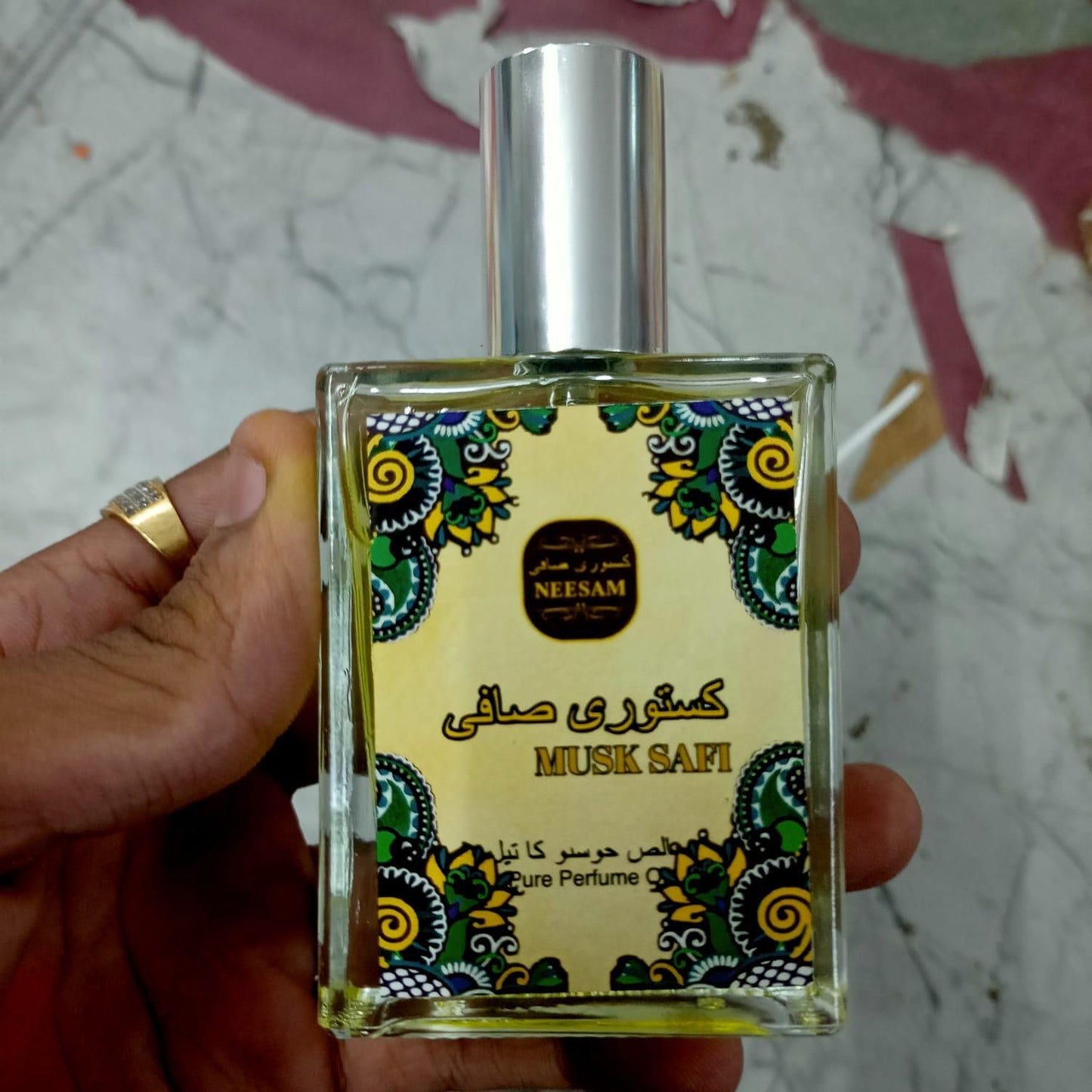 musk perfume oil, Musk Safi attar, natural perfume oil India, long-lasting attar, alcohol-free musk fragrance, unisex attar, traditional Indian perfume, pure musk fragrance, attar for men and women, 30ml perfume oil, daily wear perfume oil, natural musk scent, musk essential oil perfume, premium Indian attar, perfume oil for gifting