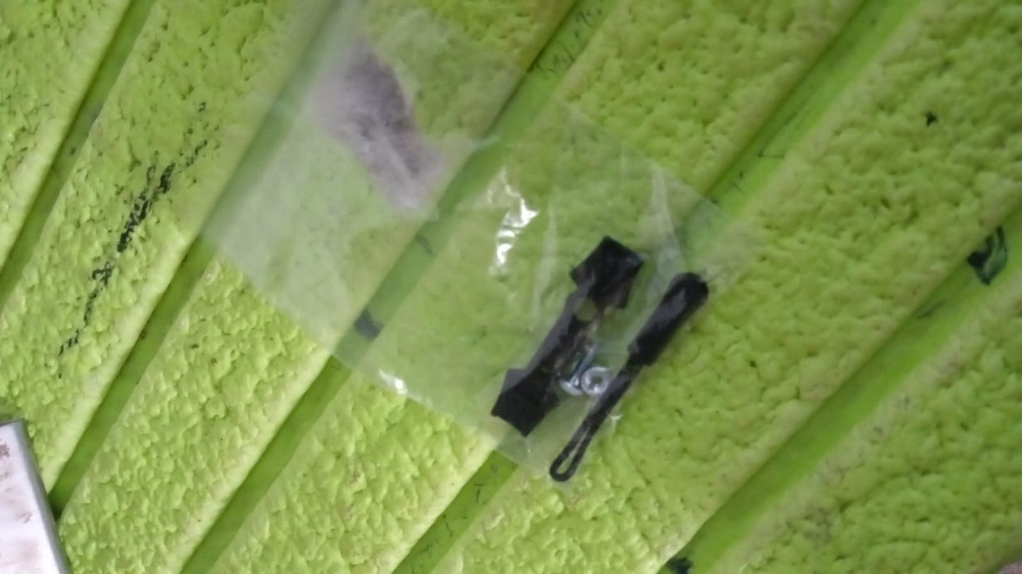 travel zipper fixer accessory, zipper pull clip for fashion and utility, quick zip repair slider for all bags