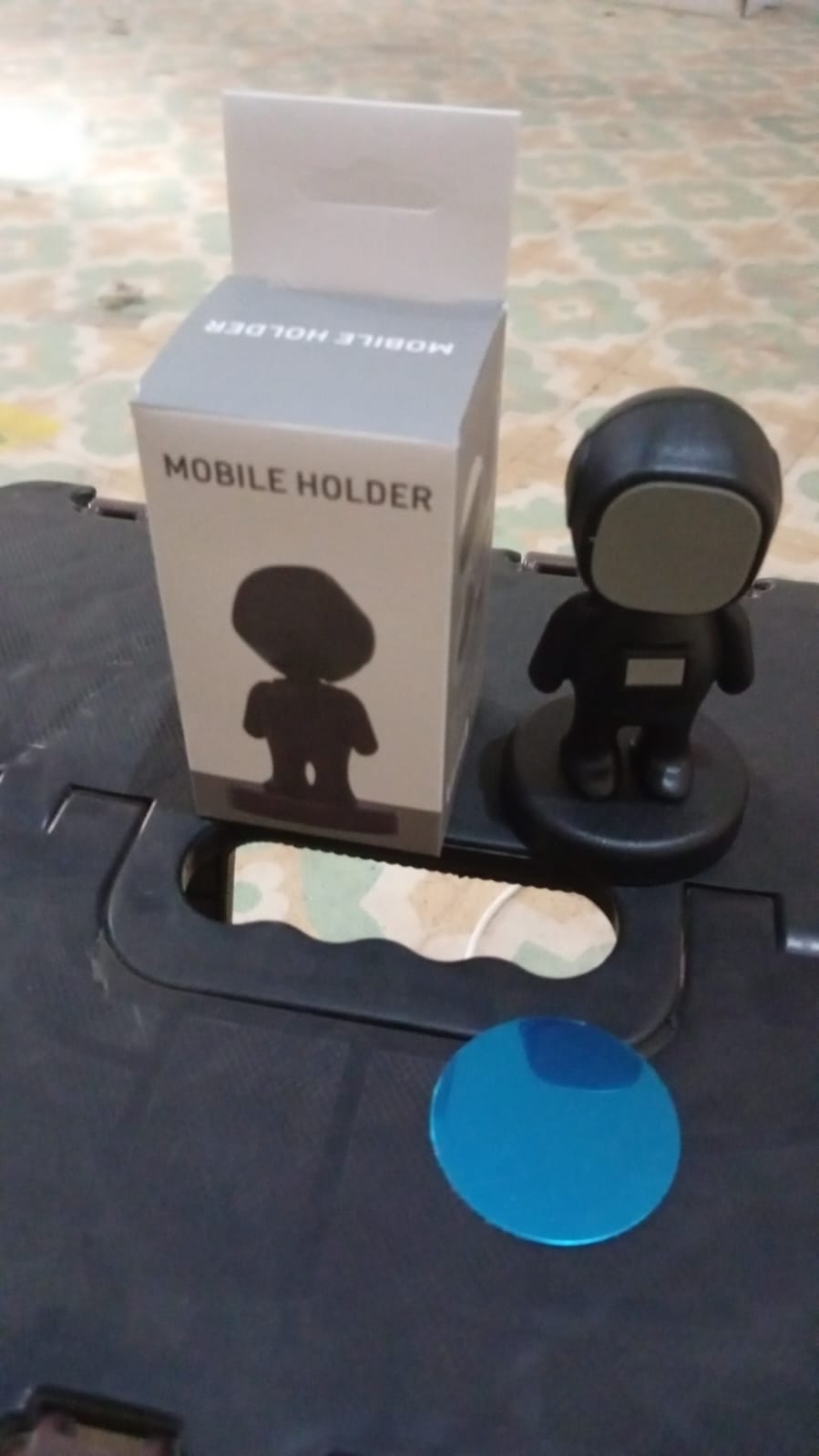 creative dashboard phone holder India, magnetic car mount for safe driving, decorative phone holder with magnetic grip, stylish car phone stand for Indian roads, mobile holder for car with character design, 360 degree rotating astronaut car phone stand