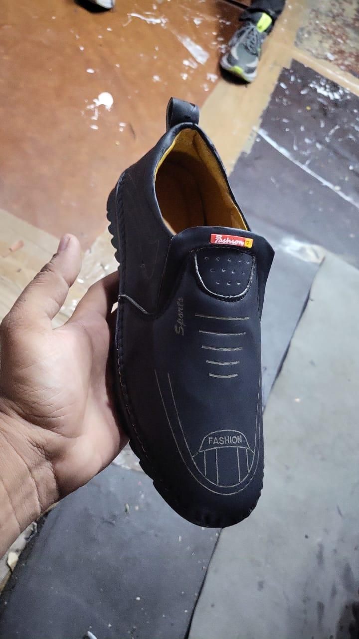 men’s leather casual shoes online, soft slip-on black shoes men, leather shoes for daily wear men, office wear slip-on shoes men, comfortable leather casual shoes men,
