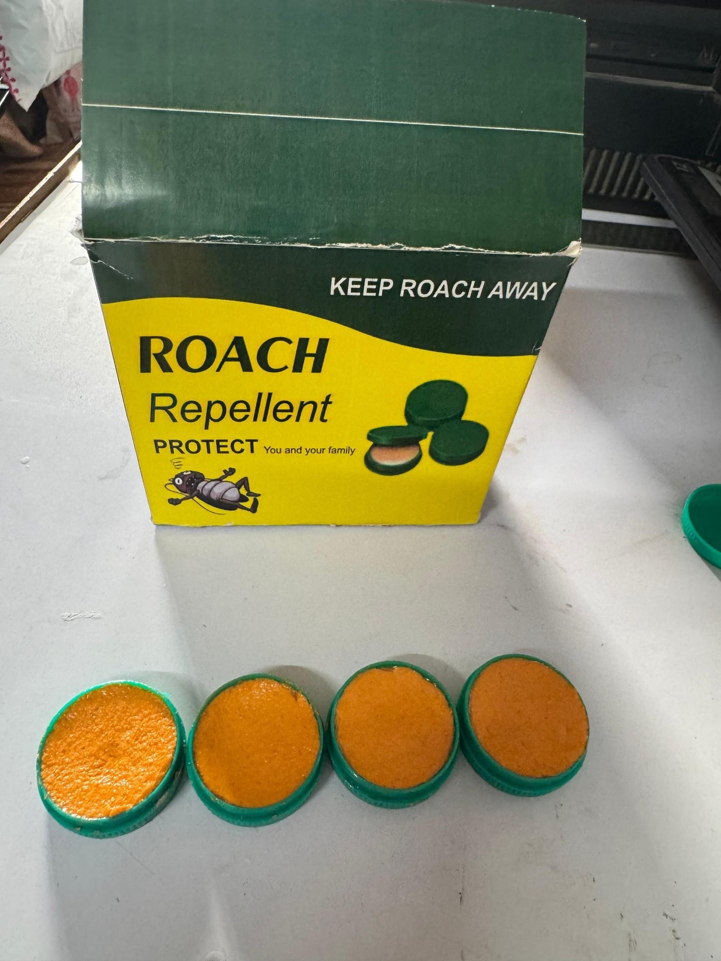 easy to use cockroach gel in tube form, indoor cockroach treatment powder gel pack