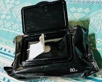 shoe wipes for travel, shoe cleaning products, quick shoe cleaner, on-the-go shoe wipes, eco-friendly shoe wipes, shoe care wipes, natural sneaker wipes, travel-friendly shoe cleaner, footwear cleaning wipes, sneaker care India, shoe polish wipes, shoe shine wipes, sneaker hygiene wipes