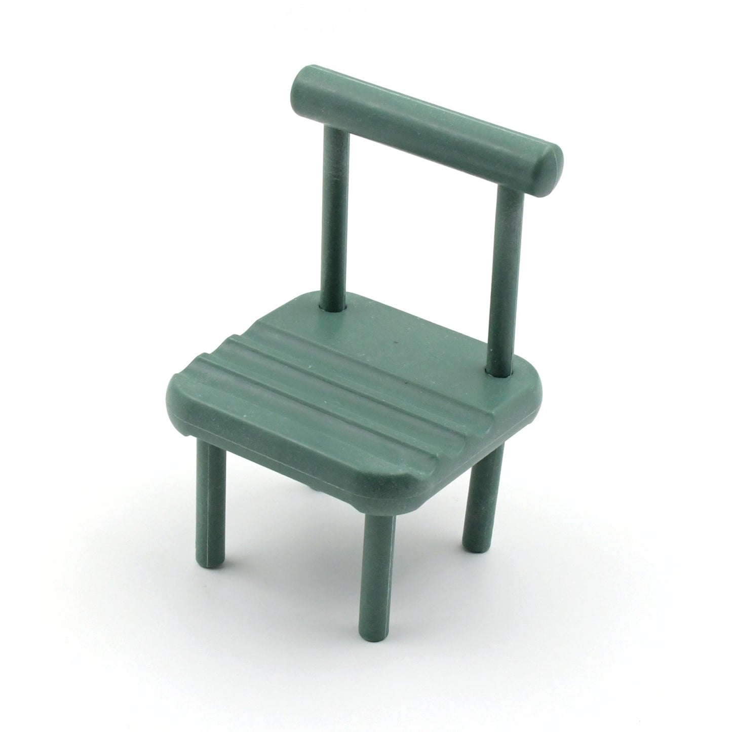 Compact mobile phone holder supporting various device sizes
