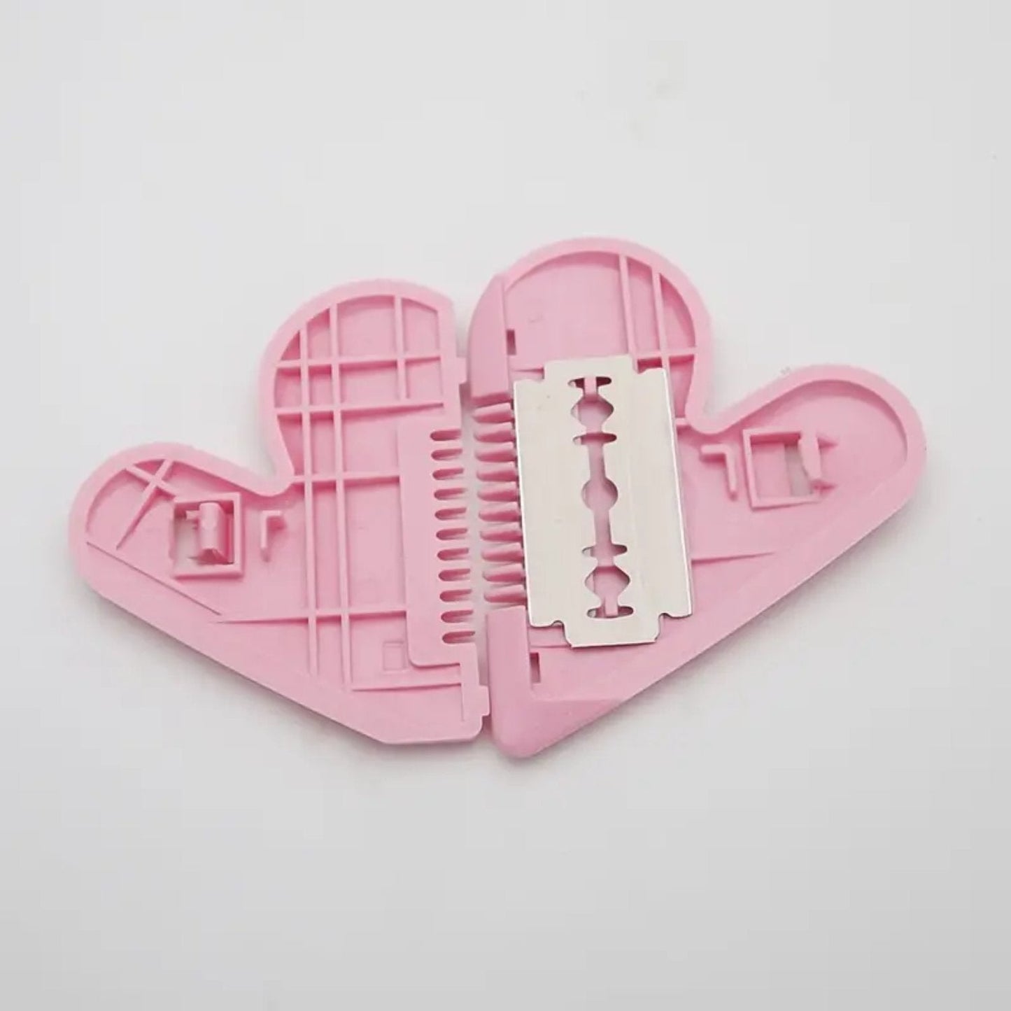 Heart-Shaped Safety Trimming Scissors, Kid friendly heart shape hair thinning scissors with ABS