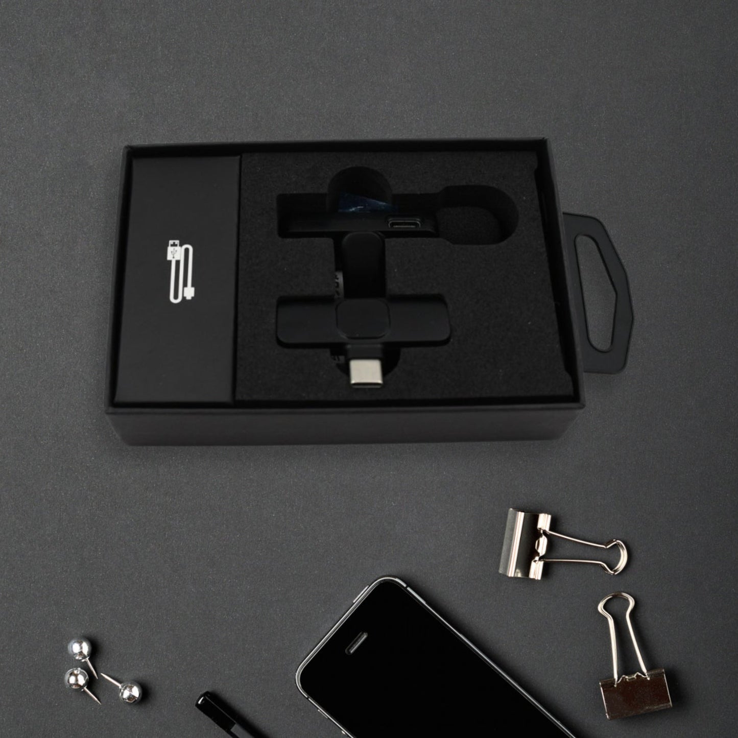 Pocket-size microphone with real-time sync technology for video