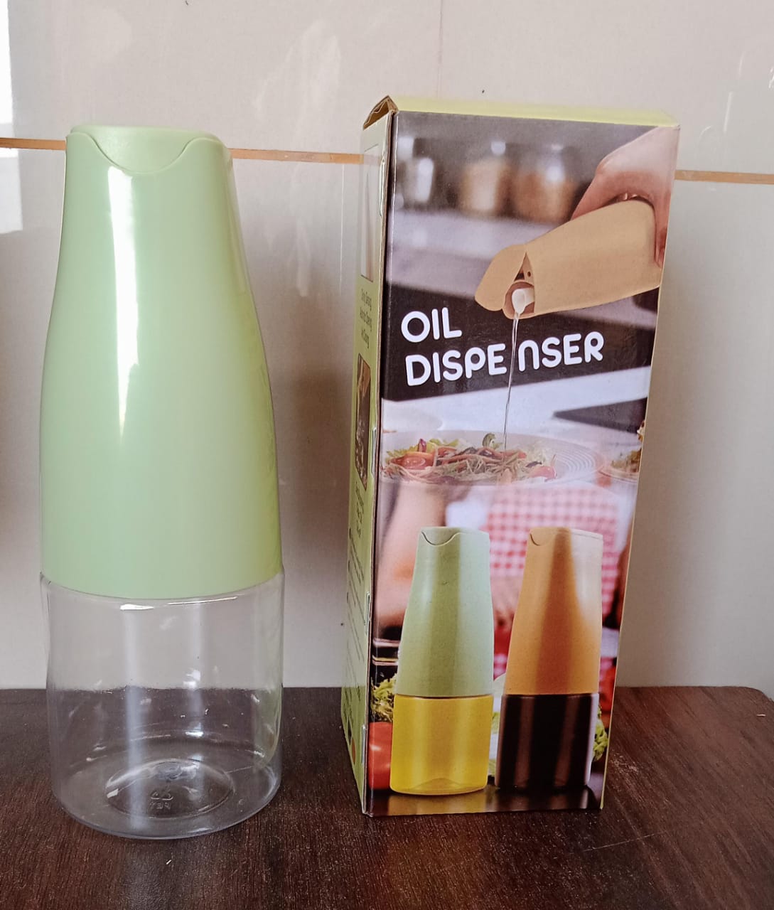 Oil dispenser anti-leak gravity spout for home and chef use