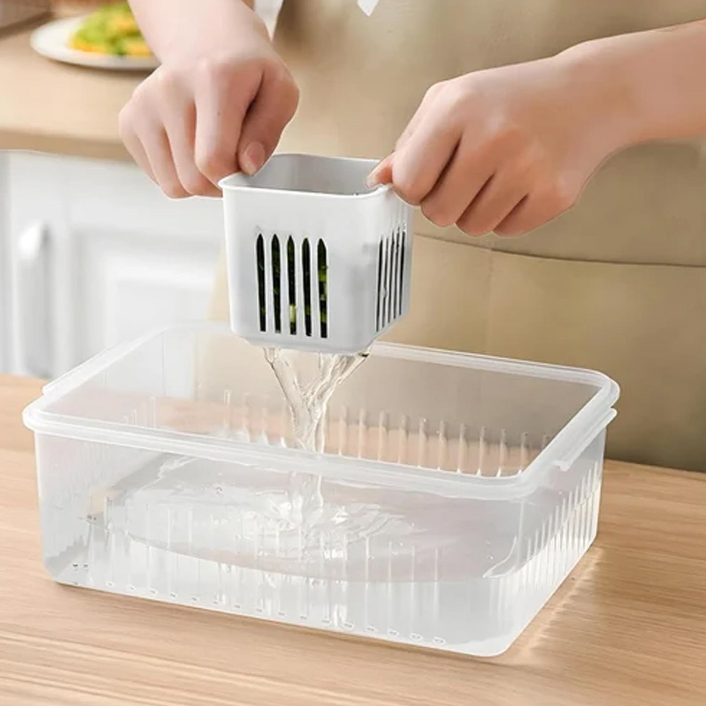 Vegetable storage box with draining crisper for kitchen