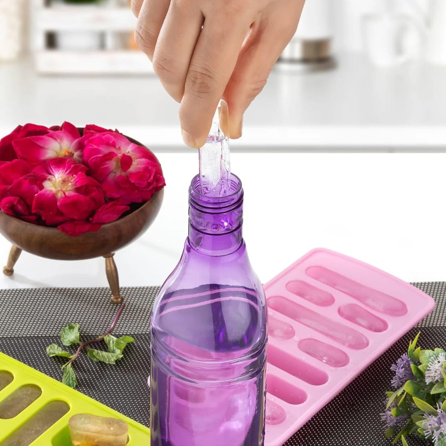 Household ice cube tray set with safe smooth design