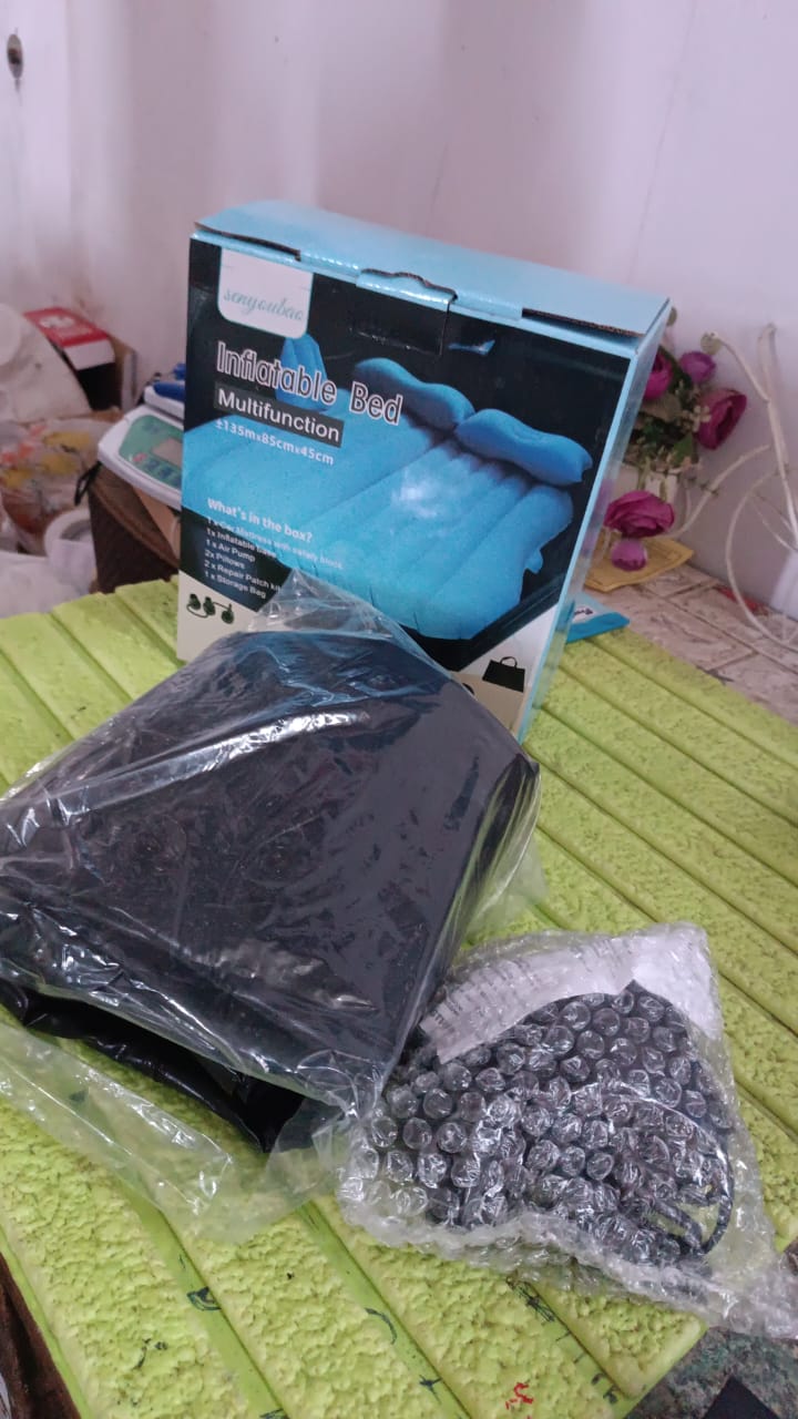Quick inflate car travel bed with included air pump