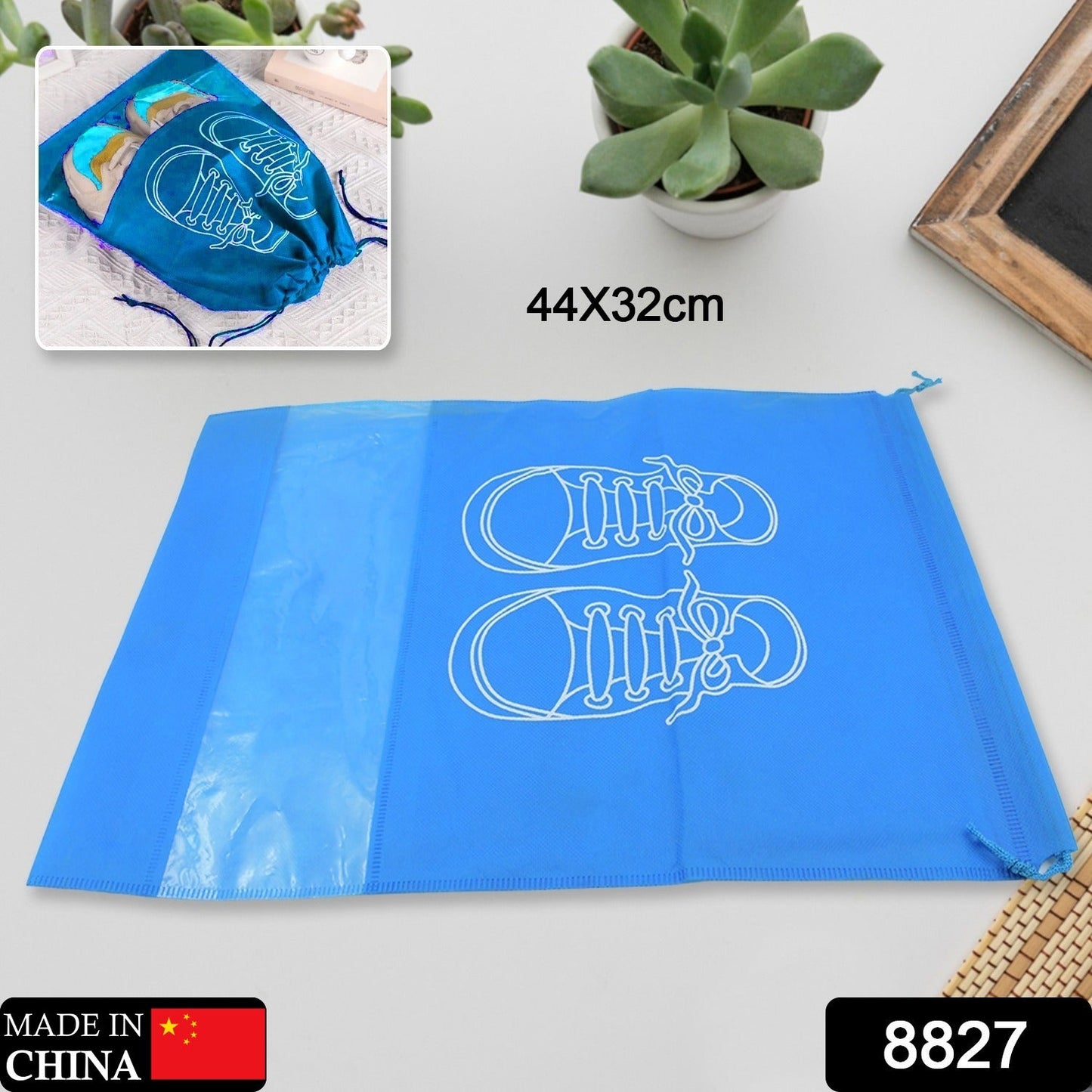 Lightweight beach bag with storage pocket for shoes and clothing, ideal for outings and family trips
