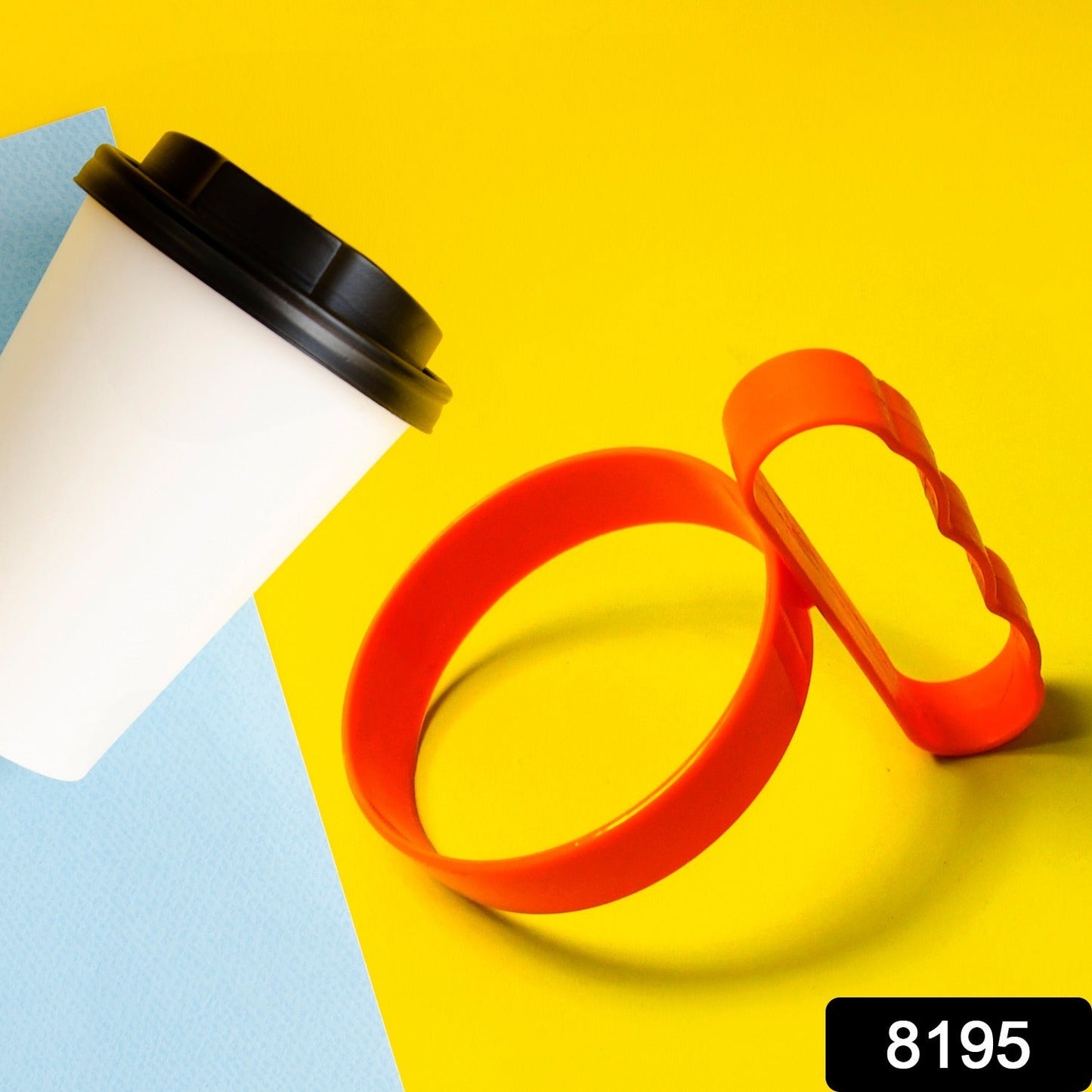 Lightweight tumbler handle in assorted colors for travel mugs