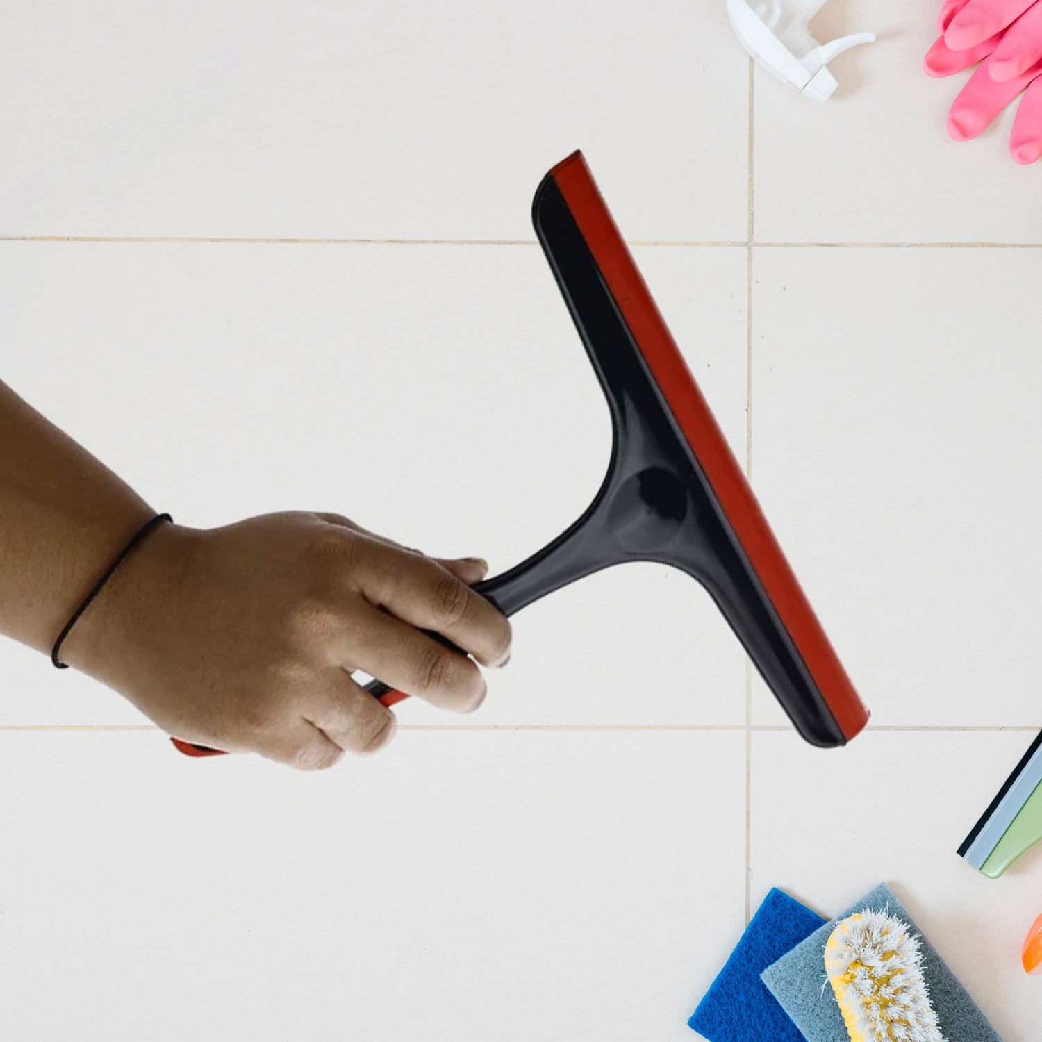 Ergonomic kitchen wiper with rubber lip for streak-free drying