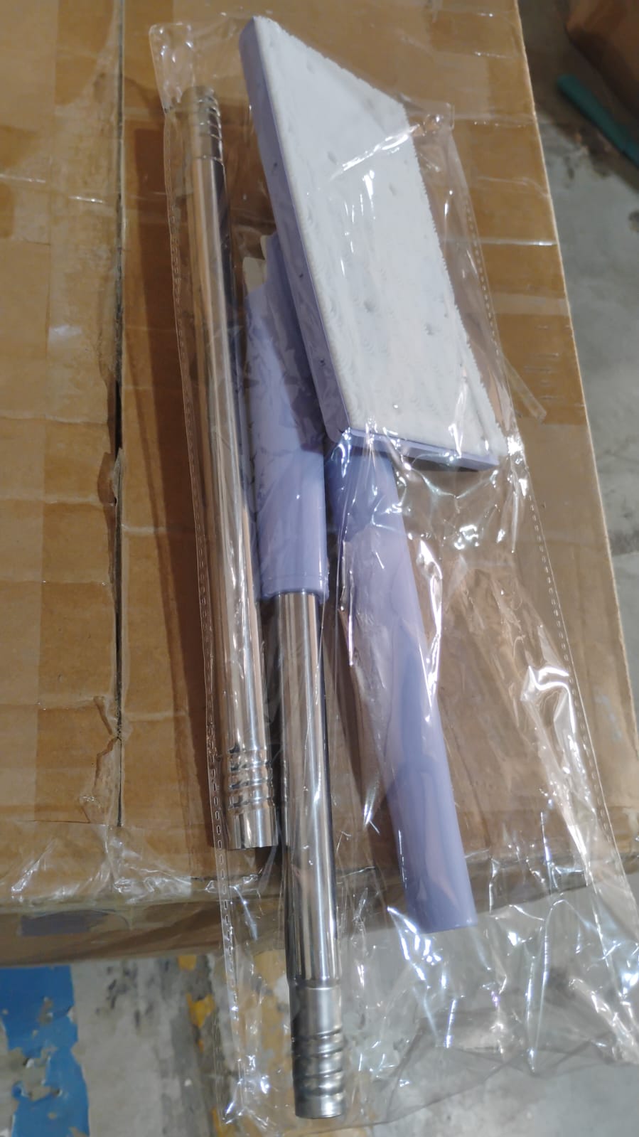 Multipurpose automatic change mop with ergonomic handle design