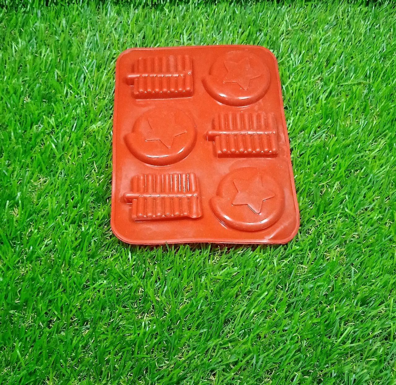 Chocolate mold tray India with durable and heat resistant silicone