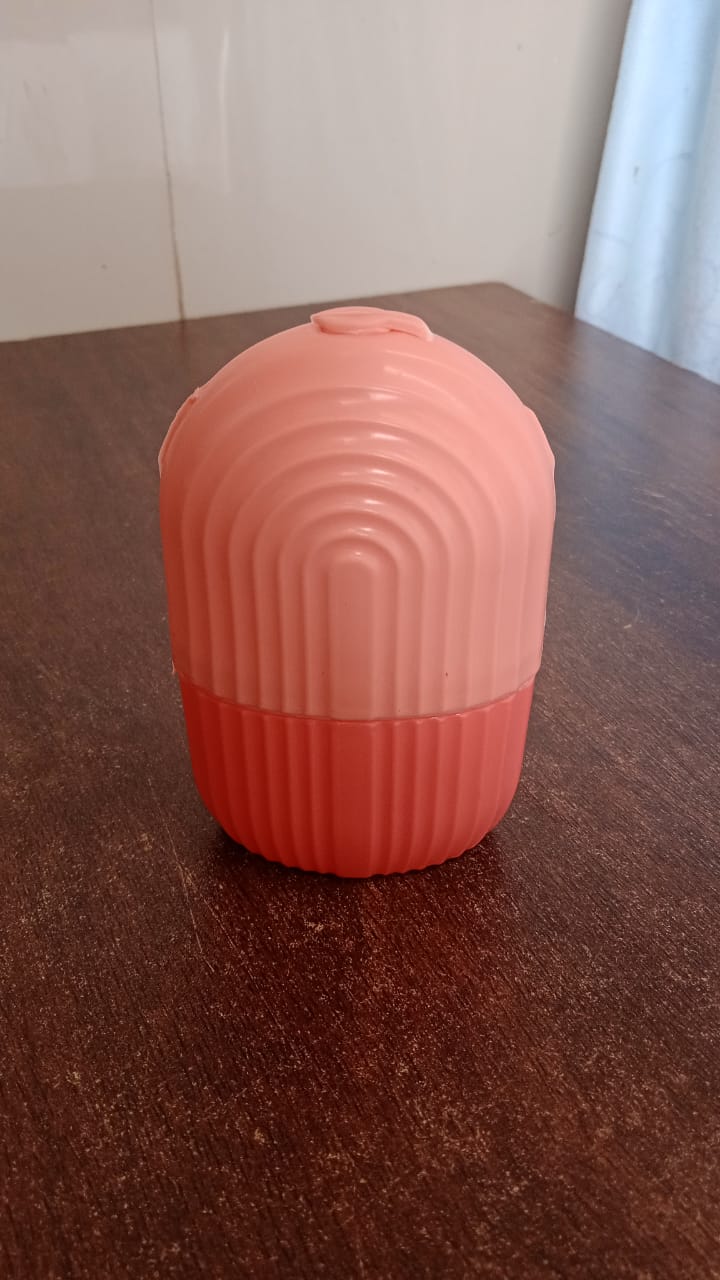 Reusable facial massage ice roller cube for pore shrinking use