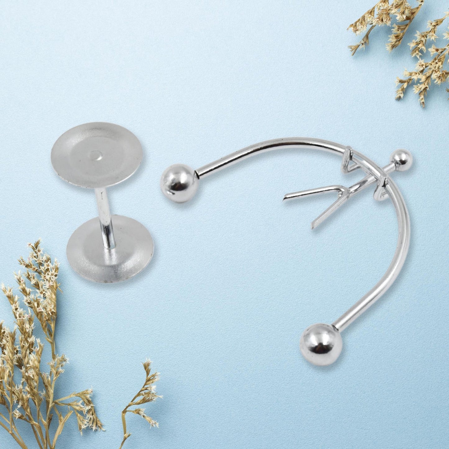 Compact perpetual motion figurine for modern home décor, workspace design, and stress relief