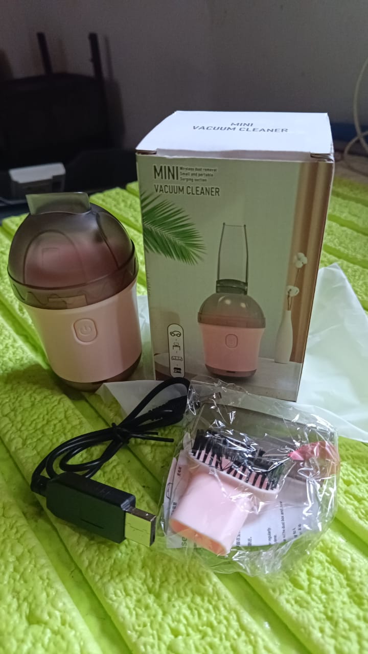 portable vacuum cleaner for hostel and PG, lightweight vacuum cleaner for keyboard cleaning, vacuum cleaner for study desk and workspace, mini handheld vacuum for Indian homes, one-touch cleaner for everyday use