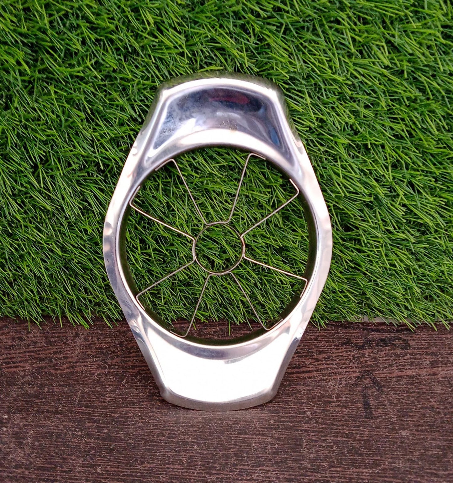 High-quality stainless steel apple slicer for easy use, apple cutter, stainless steel fruit slicer, apple slicer with corer, vegetable cutter for kitchen, apple cutter silver, melon slicer, 8 blade fruit cutter