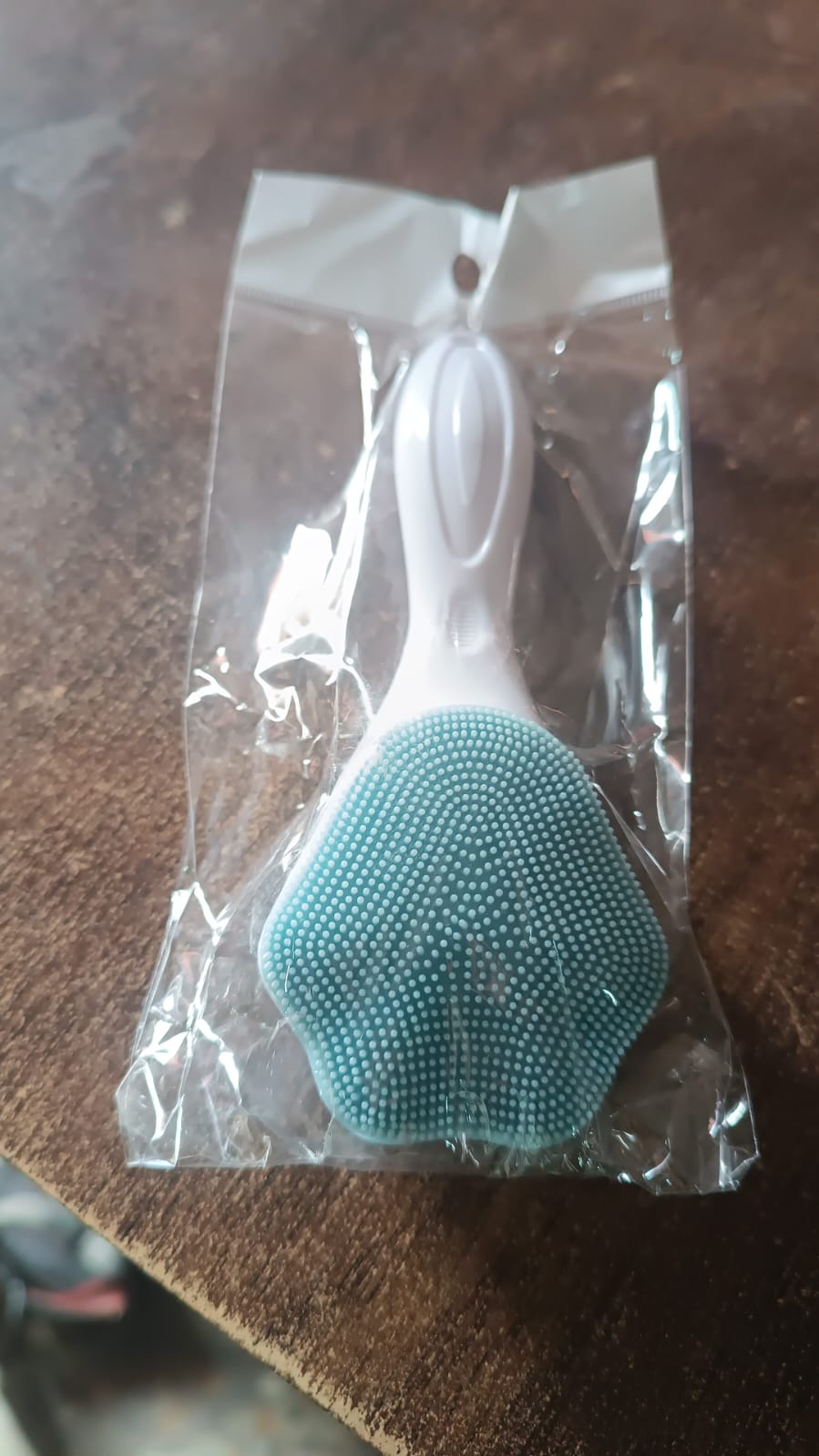 blackhead removal brush, face cleaning silicone brush, manual cleansing brush, reusable face scrubber India