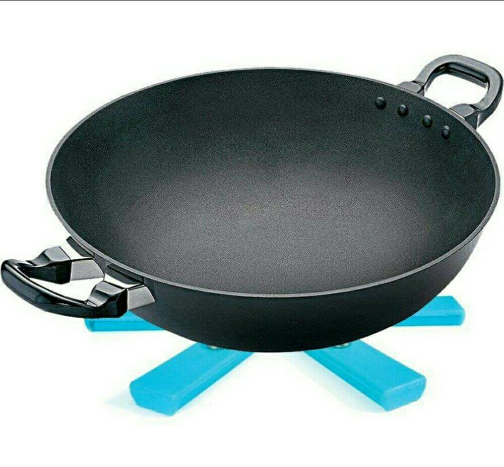 Portable and foldable kitchen hot mat, non-slip and heat-resistant. foldable silicone hotmat, heat resistant kitchen mat, non-slip trivet pad, foldable hot dish holder, kitchen counter protector, silicone trivet for pots