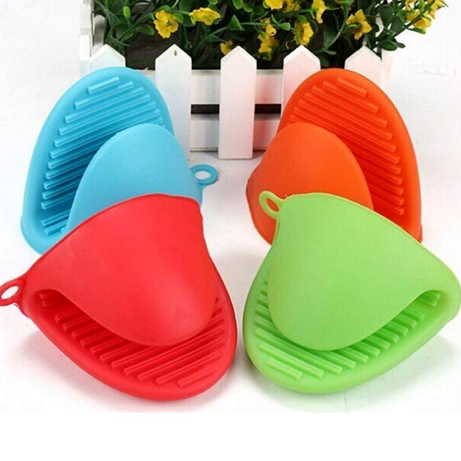 Silicone heat-resistant potholder for cooking and baking. silicone oven mitts, mini heat resistant gloves, kitchen pinch mitt, microwave baking gloves, cooking mittens, non-toxic silicone gloves, compact oven mitt