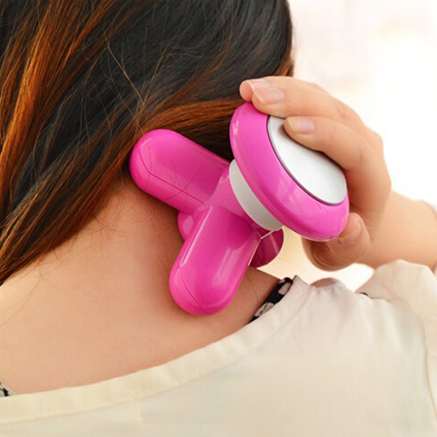 USB vibration full body massager for muscle relaxation. USB body massager, portable vibration massager, electric pain relief device, full body muscle massager, compact body massager, handheld USB massager