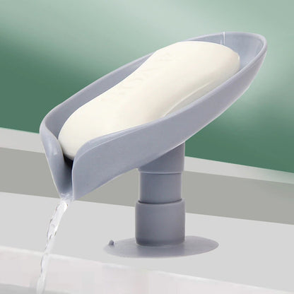 Self-draining soap holder in leaf shape for bathroom or kitchen. leaf shape soap holder, self draining soap tray, plastic soap dish, bathroom soap holder, wall mount soap tray, suction soap holder, sabundani, 2pcs soap tray