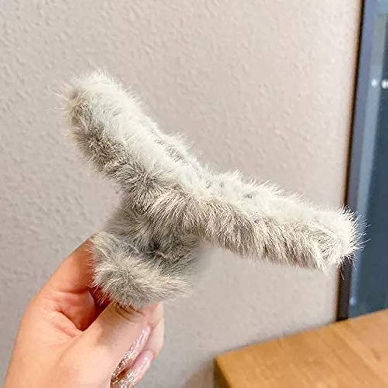 stylish hair clips for thick hair, oversized claw clips for casual looks, mix color hair claws for fashion styling, 