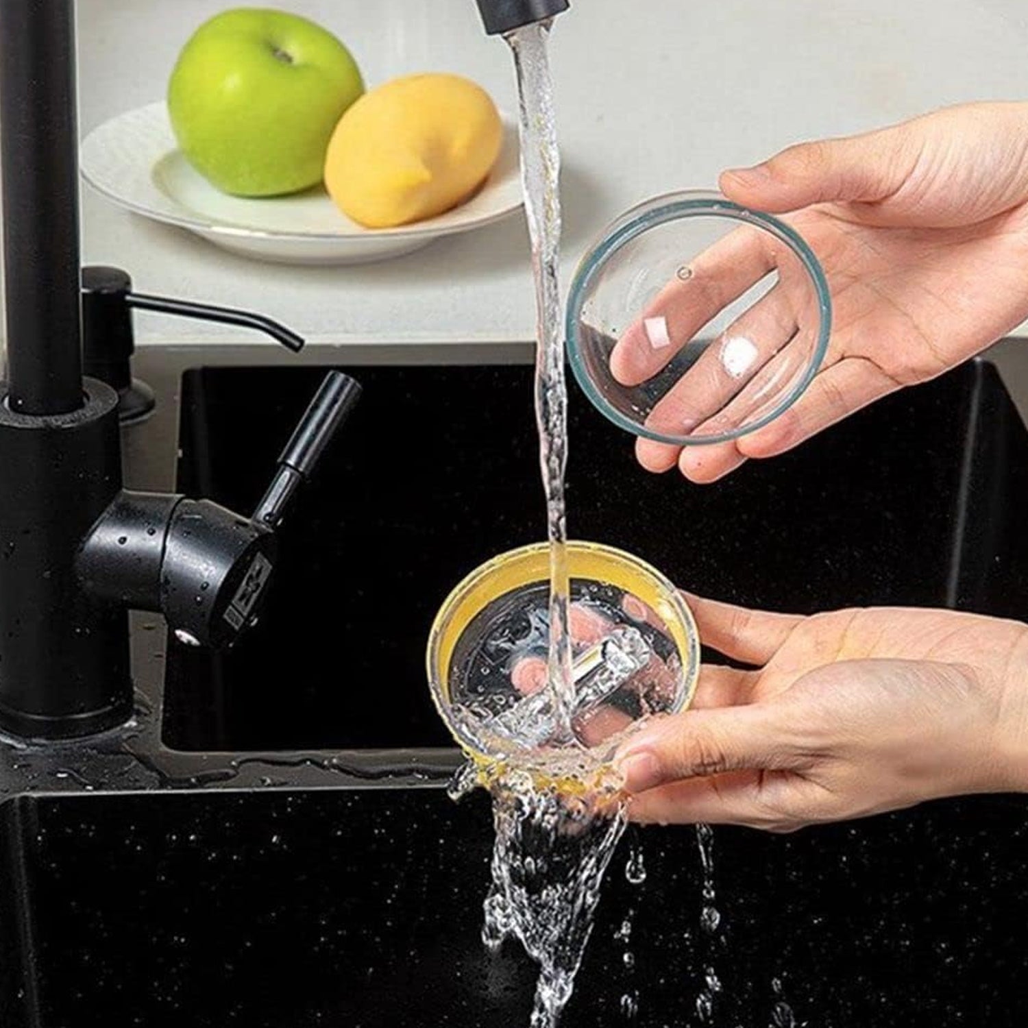 round peeler tool with detachable waste holder, fruit and veggie peeler with hygienic design, colorful round kitchen peeler with waste collector