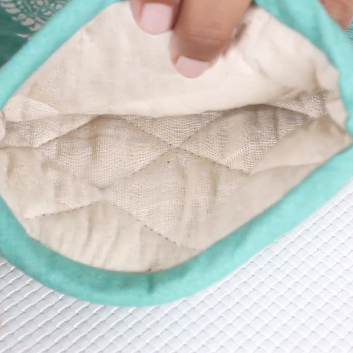 Padded cotton baking essential, suitable for microwave and oven. oven glove cotton, baking gloves heat proof, microwave mittens, kitchen gloves for cooking, long oven gloves, heat resistant glove, washable oven mitt, OTG glove, unisex baking mitt