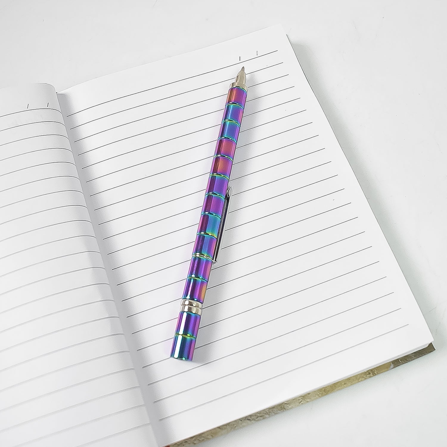 creative magnet pen for tech lovers and office use, 1 pc multifunction metal magnet pen for gifting, magnetic metal pen for executive use in India

