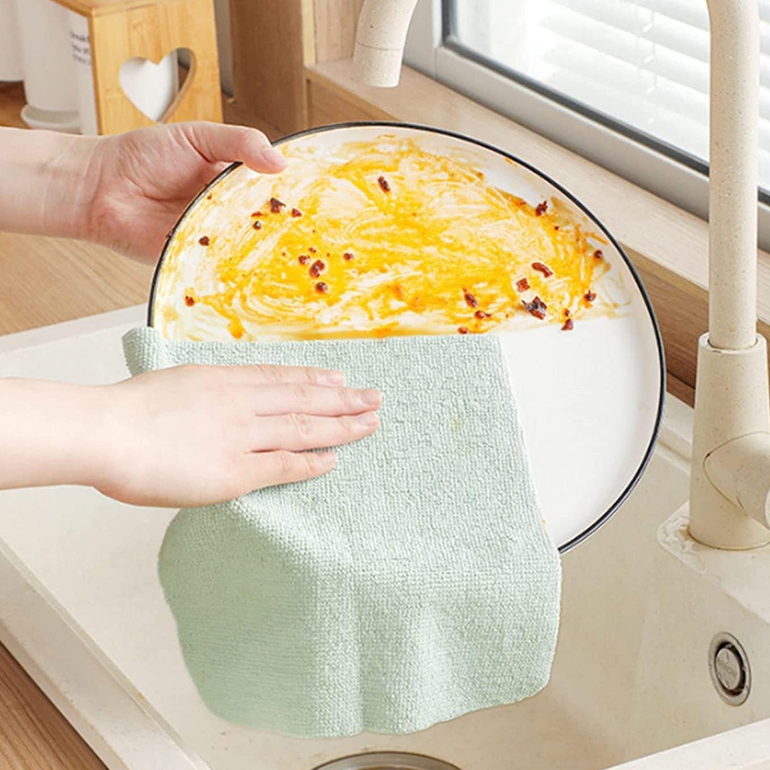  soft microfiber cloths for dusting and wiping, multipurpose microfiber towels set, household cleaning cloths with container, lint-free microfiber cloths for car and electronics