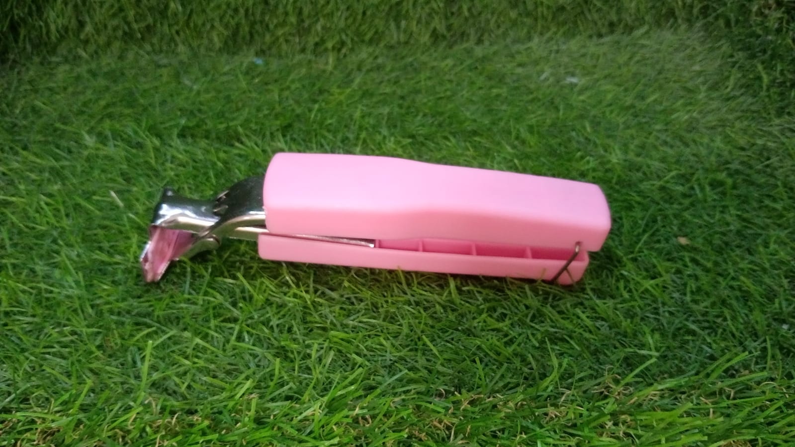 Kitchen tongs and bowl clips made of stainless steel, designed for handling hot items. hot dish plate clip, bowl gripper tongs, stainless steel plate holder, kitchen dish gripper, heat resistant bowl clamp, utensil lifting tongs