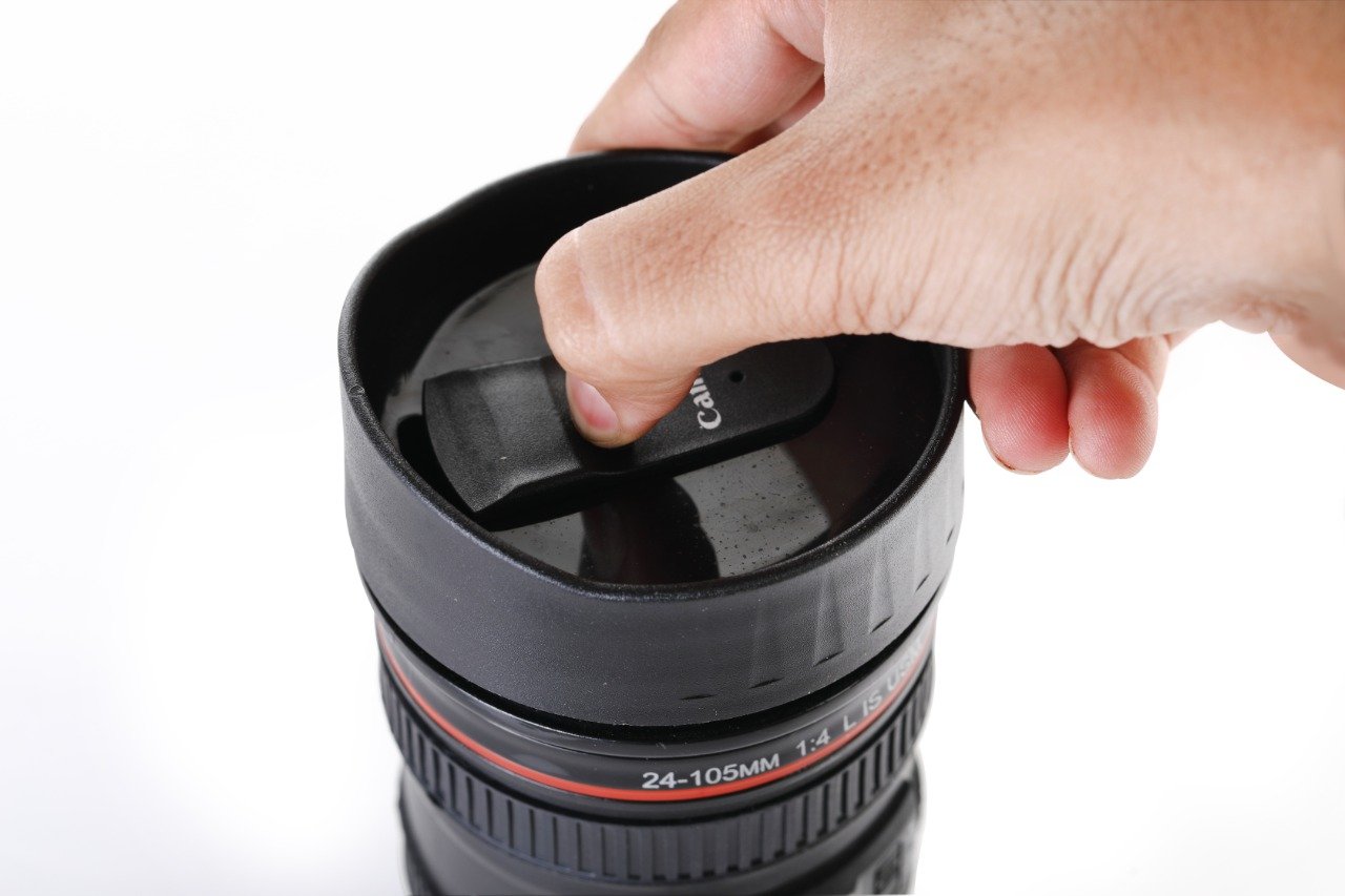 Coffee mug designed as a camera lens, with a secure lid. camera lens coffee mug, photography mug, DSLR coffee cup, camera lens shaped mug, quirky coffee mug, travel mug with lid, 350ml stainless steel mug, coffee mug for photographers, plastic camera mug