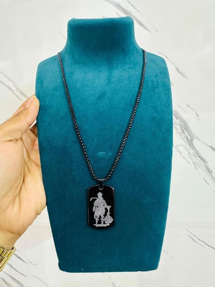 Gold plated Hanuman Chalisa religious locket black, 