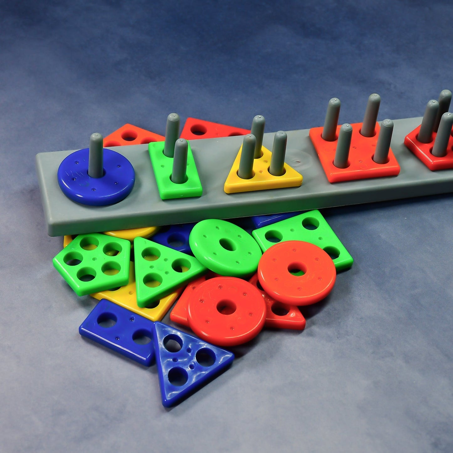 geometric shape toy, column blocks for kids, preschool educational toy, shape sorter, learning toy 3+ years, 5 column stacking blocks, cognitive skill toy