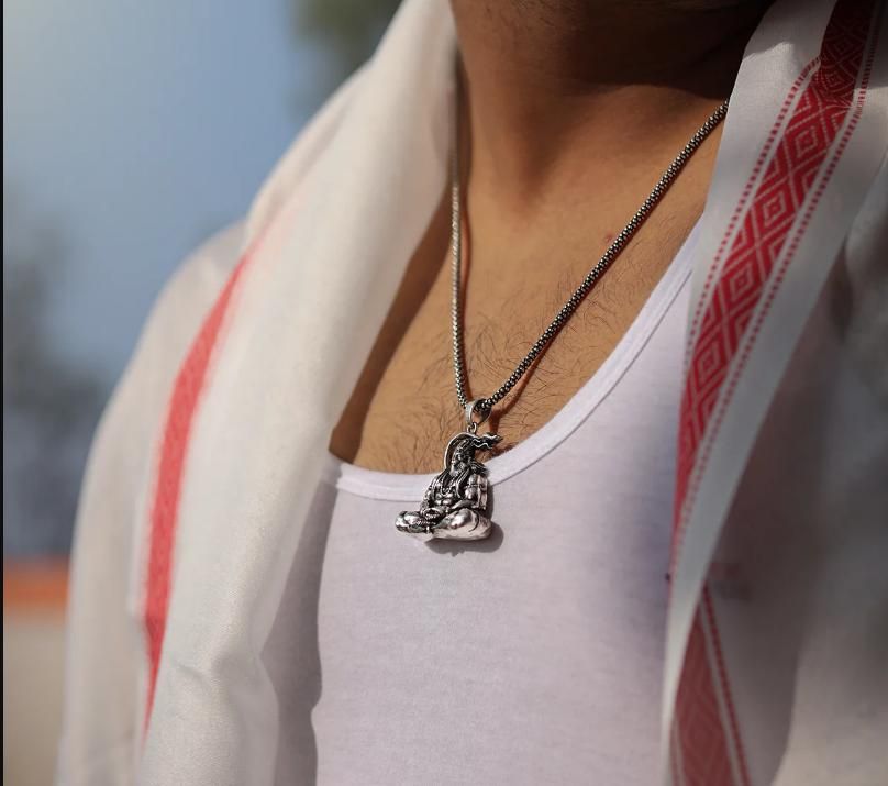hanuman silver locket, silver plated pendant, hanuman pendant for men, spiritual pendant for men, silver chain with hanuman pendant, hanuman locket with chain, silver devotional pendant, spiritual jewelry for men, silver plated hanuman necklace, hanuman pendant jewelry

