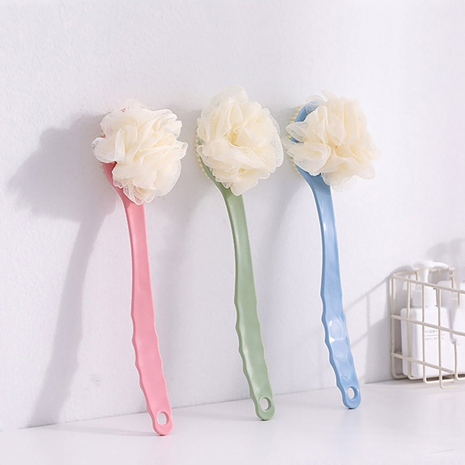 2-in-1 bath brush with long handle, practical for bathing. long handle bath brush, back scrubber brush, 2-in-1 body brush, exfoliating bath brush, shower brush for body, soft bristle scrubber, bath massager brush
