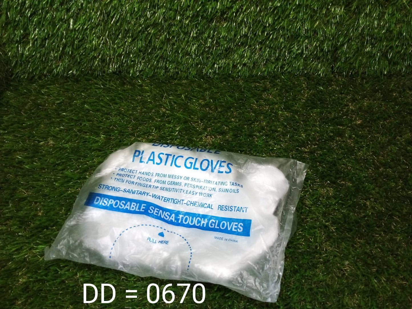 Gloves on hand, plastic hand gloves, disposable gloves, clear hand gloves, food-safe gloves, transparent gloves for kitchen, hair dye gloves, single use gloves, powder free gloves, hospital gloves, beauty salon gloves