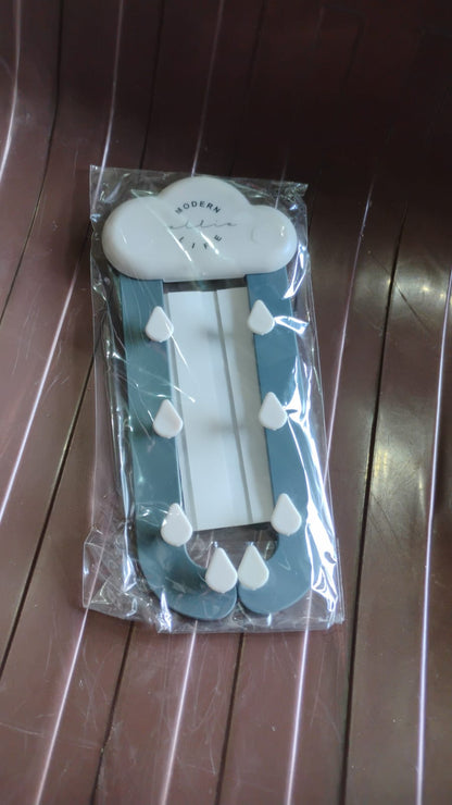 corner filter for kitchen sink, kitchen triangle waste filter, sink food catcher, triangle basket for waste disposal, triangle drainer for sink, kitchen waste collector, vegetable peels catcher for sink, plastic kitchen corner rack, triangle corner filter India, food scrap strainer

