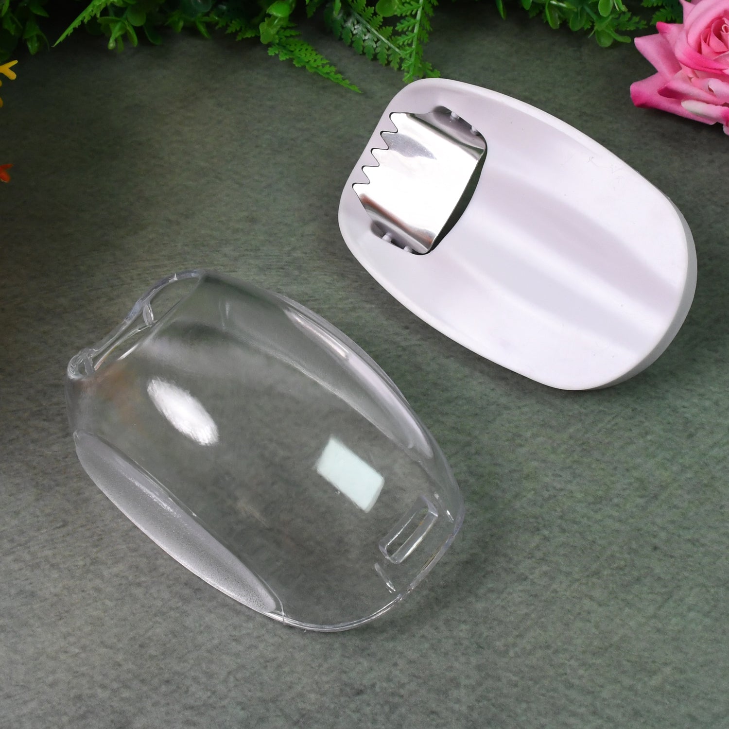 corn peeling tool with ergonomic grip, compact corn stripper for Indian households, corn kernel cutter with steel blade

