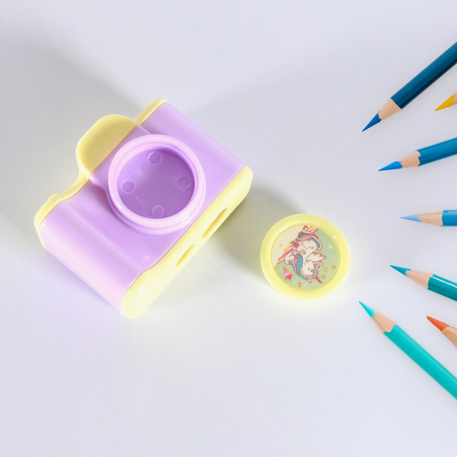 Durable manual pencil sharpener for classroom and office