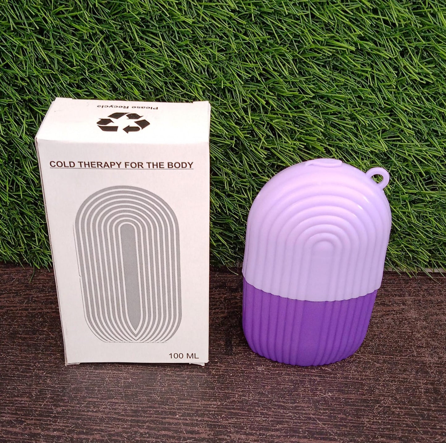 Reusable silicone ice roller for sensitive and all skin types