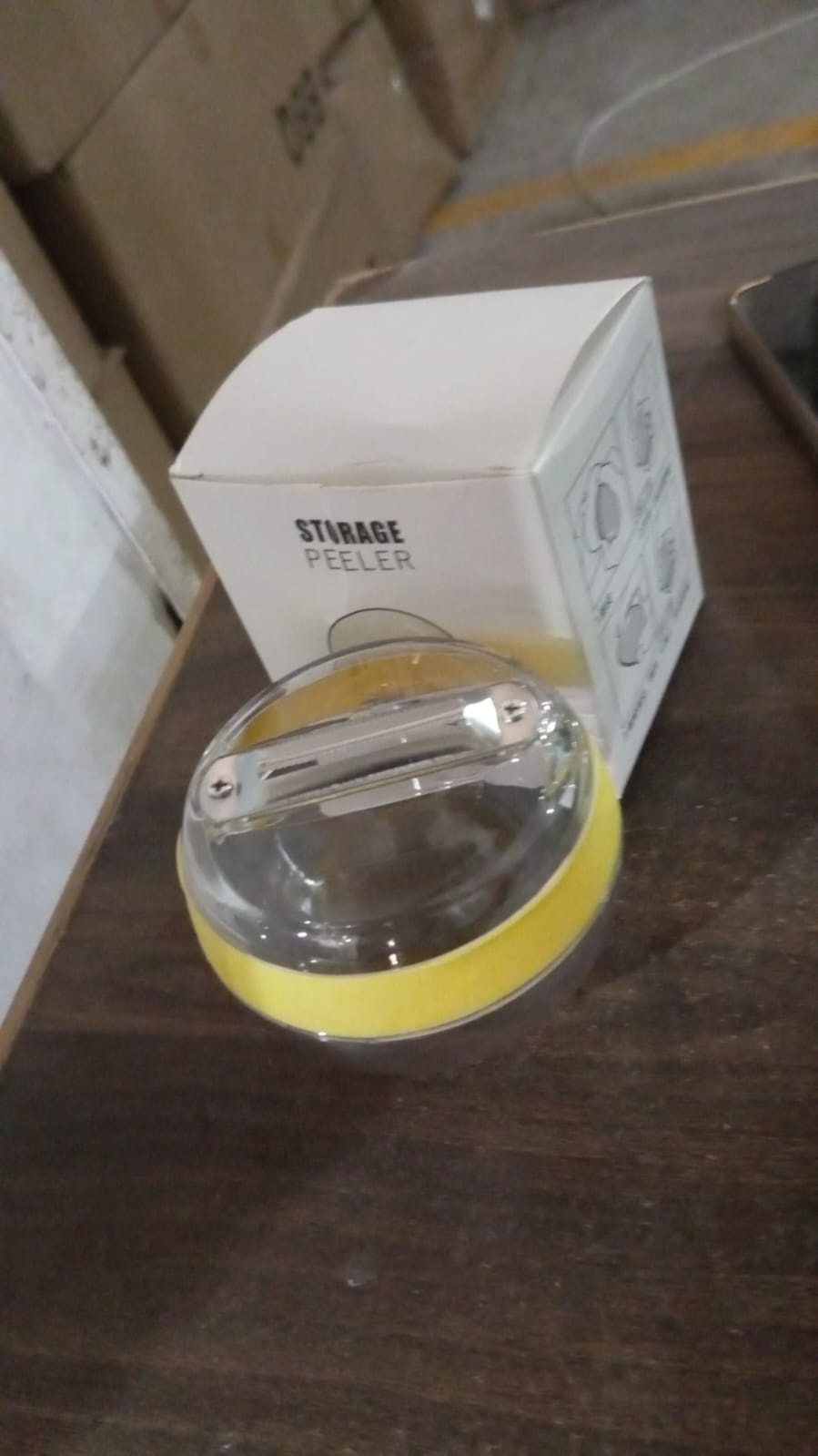 peeler with built-in waste collector India, peeler with container for mess-free cooking, plastic vegetable peeler with storage tray