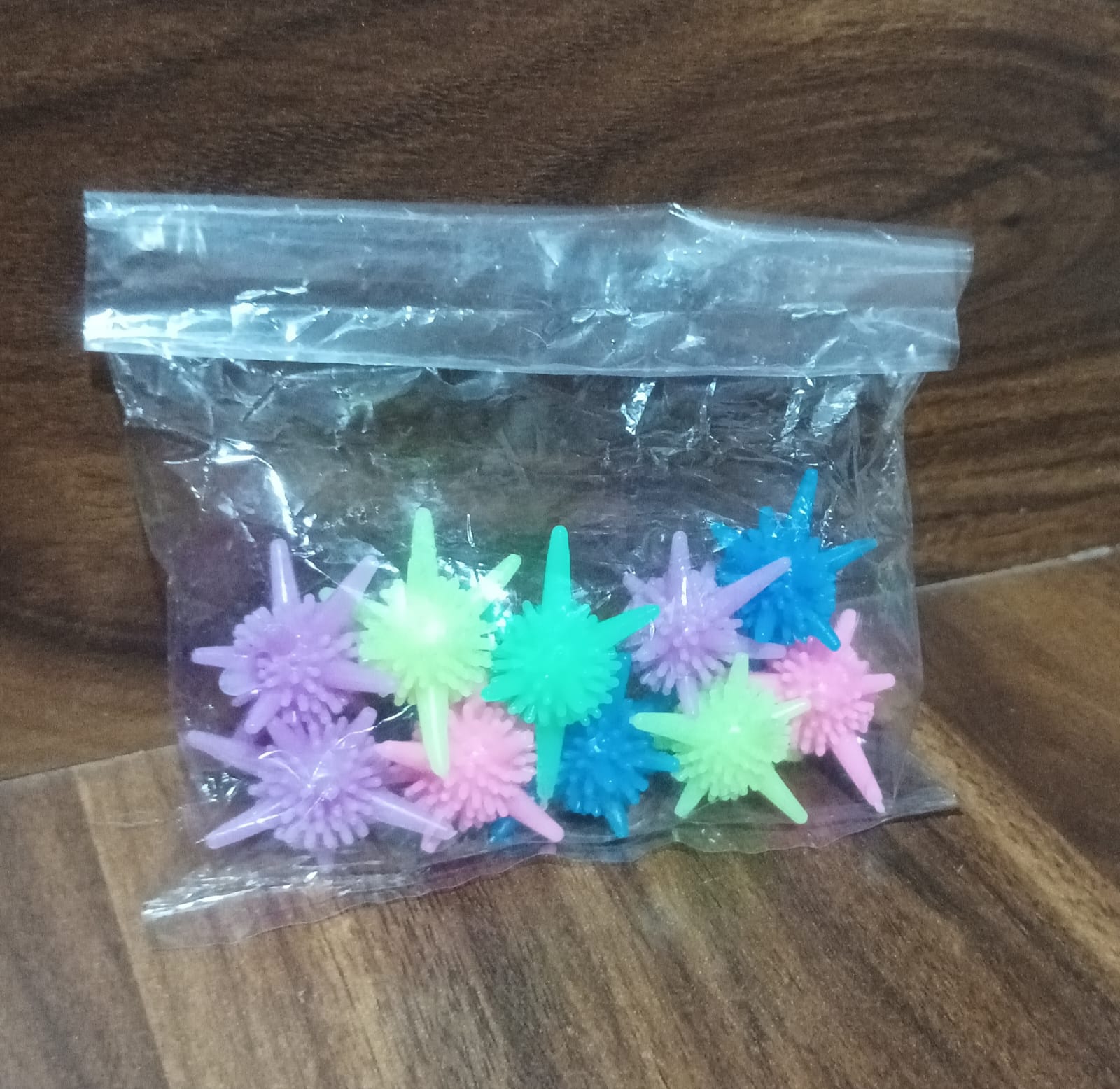 multi‑color dryer balls set, reusable laundry softener balls, eco laundry dryer balls, plastic dryer balls kit, reusable snug laundry balls, drying time reducer balls, static reducing laundry balls, non‑toxic dryer balls


