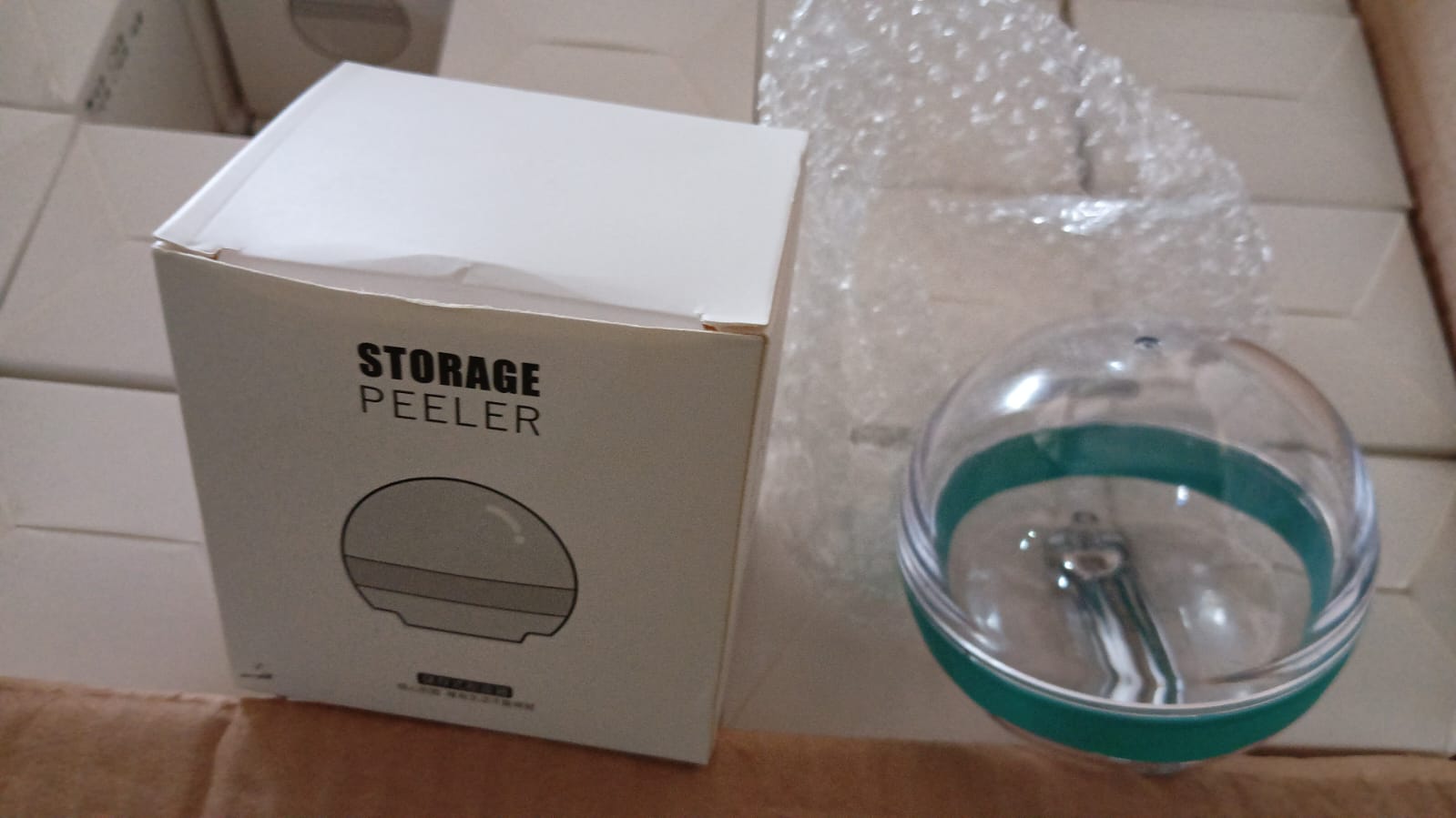 ound kitchen peeler with ergonomic grip, handy kitchen tool for peeling vegetables, multifunctional peeler for Indian households,